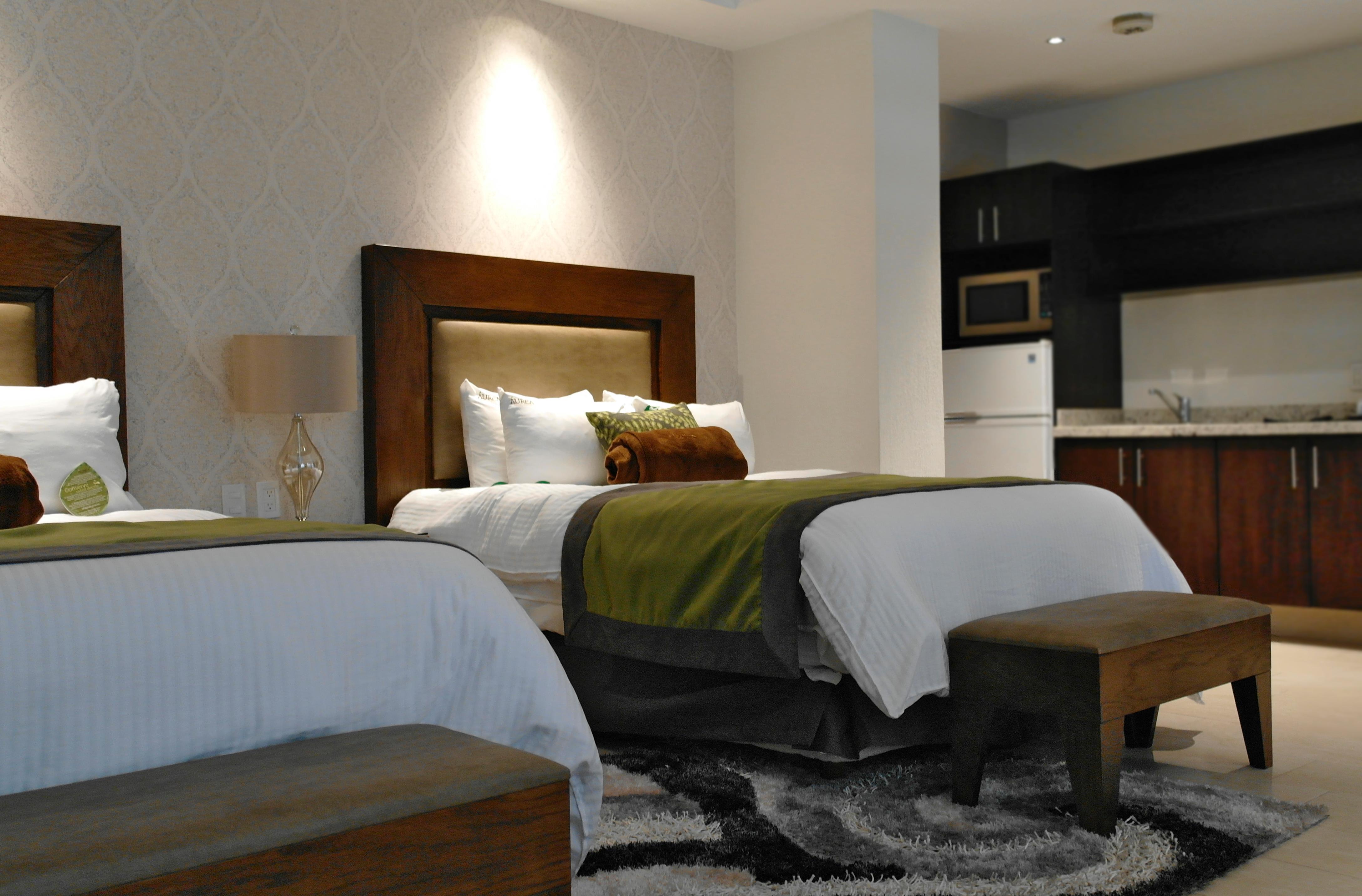 Aurea Hotel And Suites Запопан Екстериор снимка