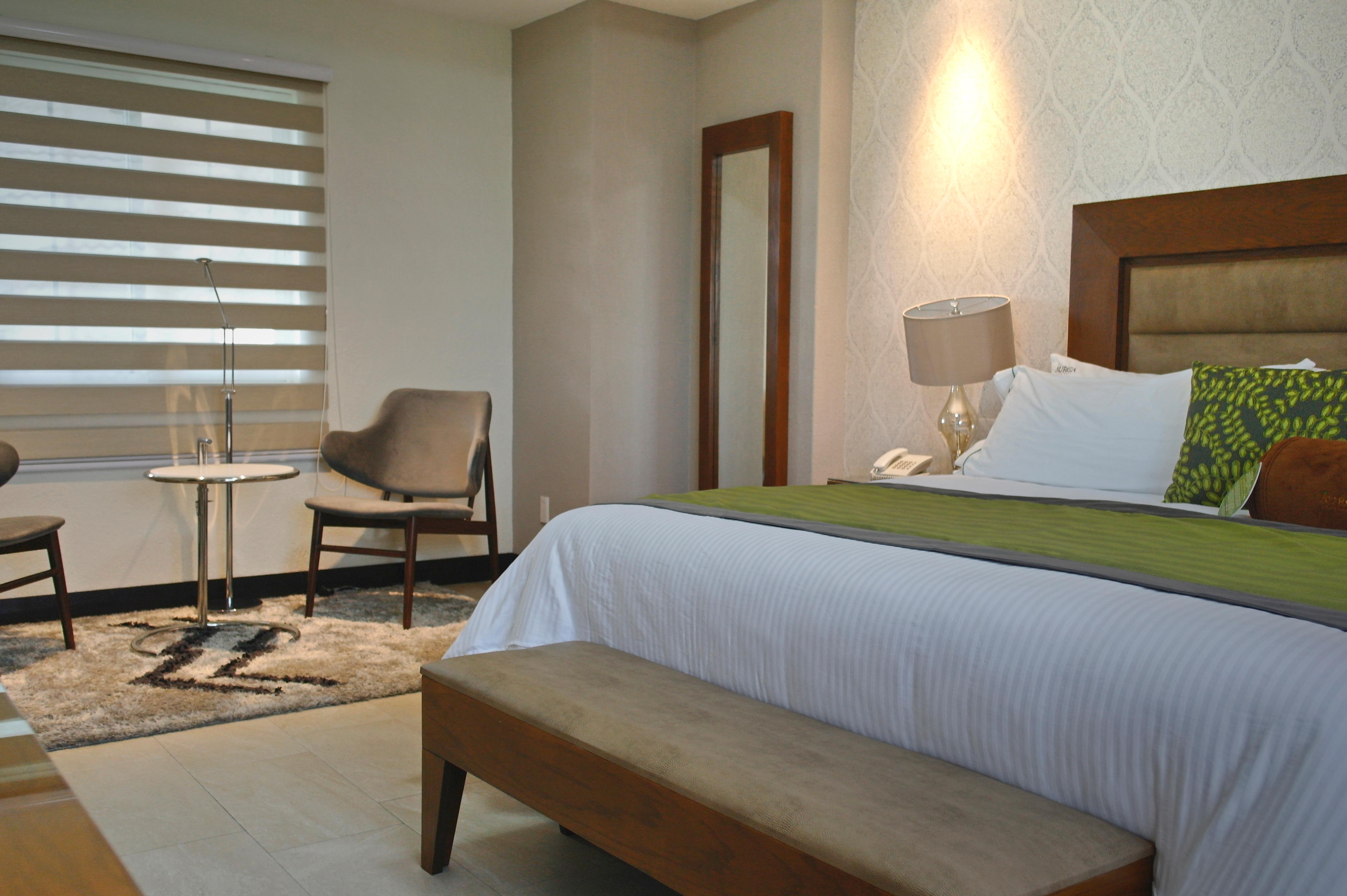 Aurea Hotel And Suites Запопан Екстериор снимка