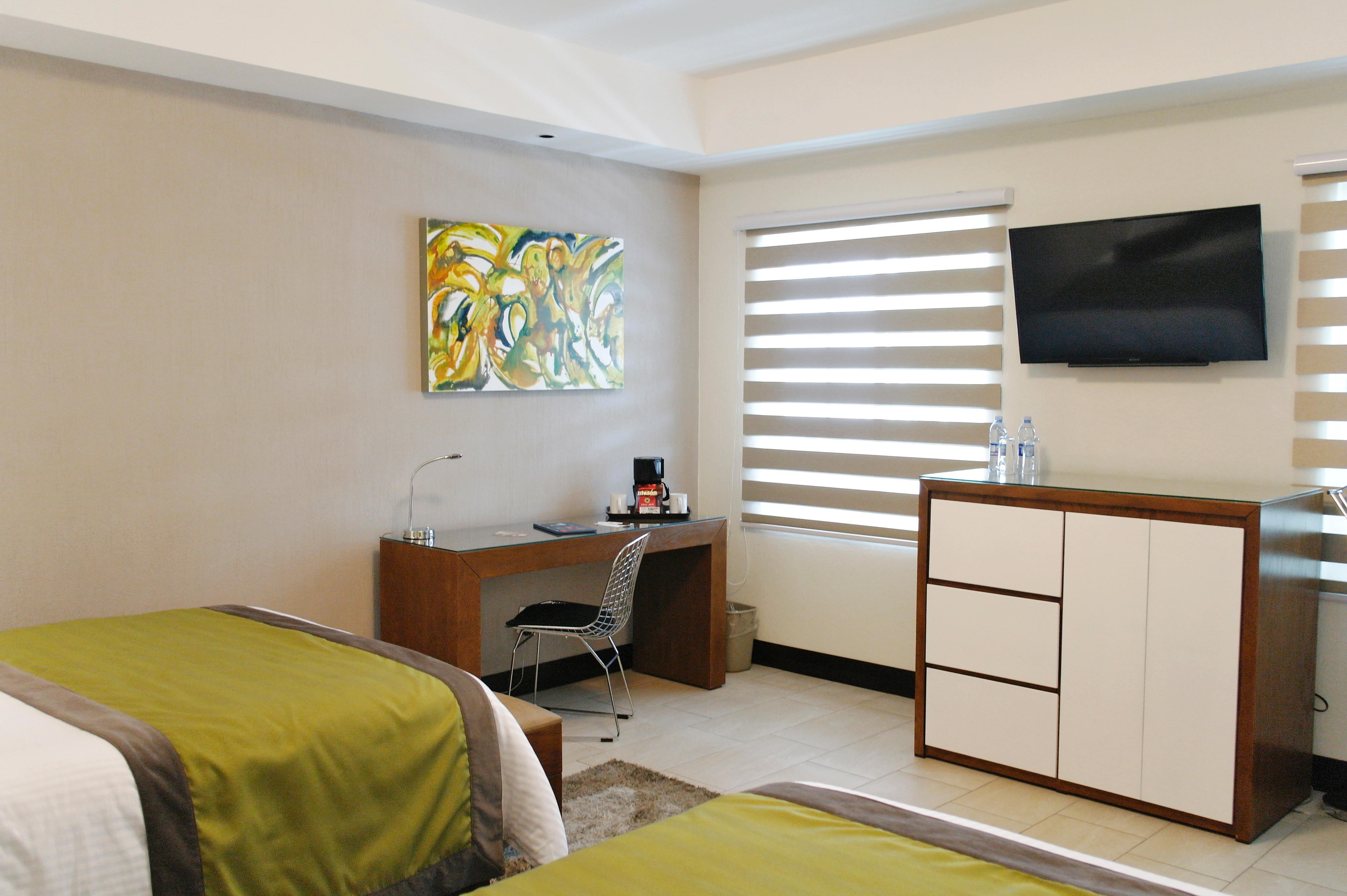 Aurea Hotel And Suites Запопан Екстериор снимка